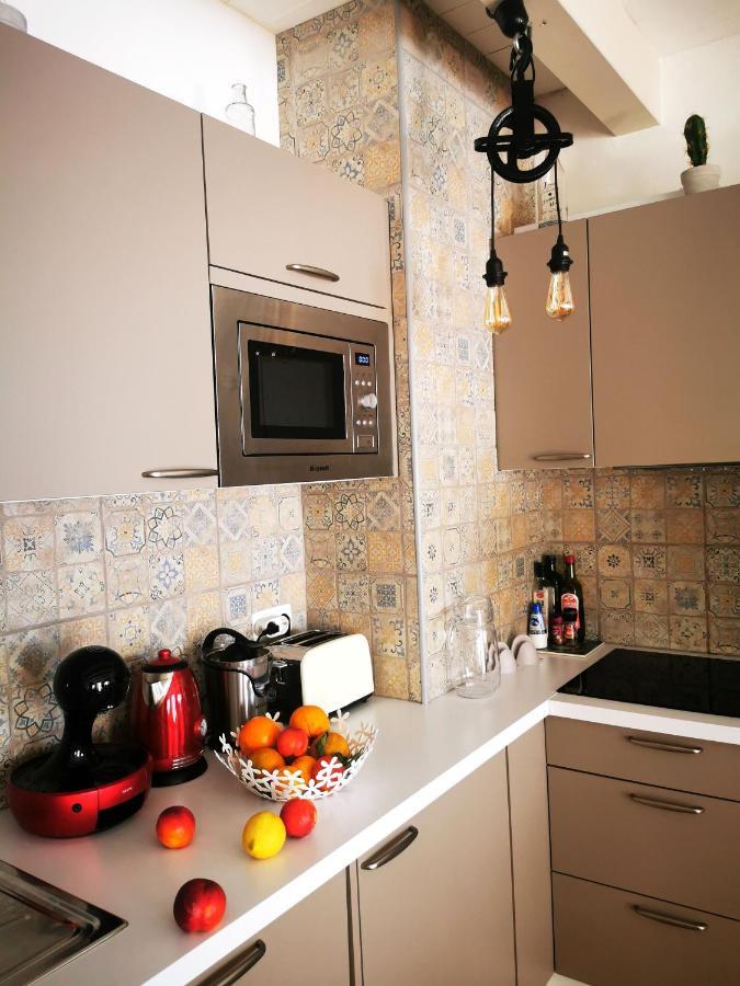 Charming Portuguese Style Apartment, For Rent "Vida A Portuguesa", "Gaivota" Alojamento Local Portimão Exteriör bild